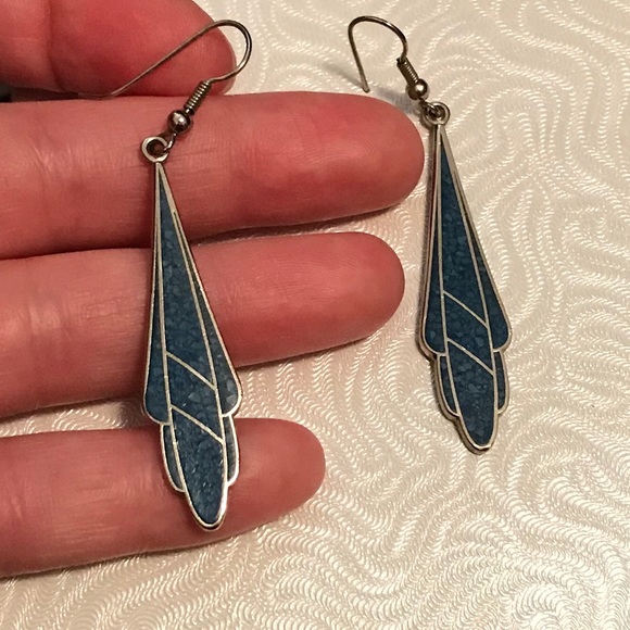 Blue and silver dangly earrings. - Picture 3 of 4